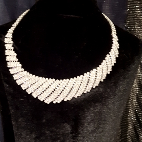 Gorgeous Rhinestone Statement Necklace Graduating Chevron - Picture 1 of 14